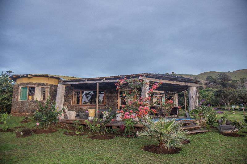 Casa Rapanui Hotel Hanga Roa Exterior photo